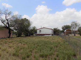 1706 Eaton St, Carrizo Springs, TX 78834