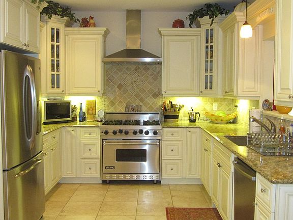 Gourmet Kitchen