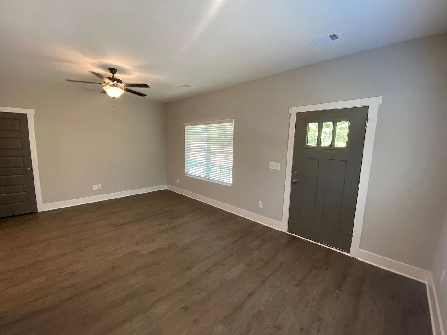 Pre-Leasing For August 10th 2027! — Photo 3