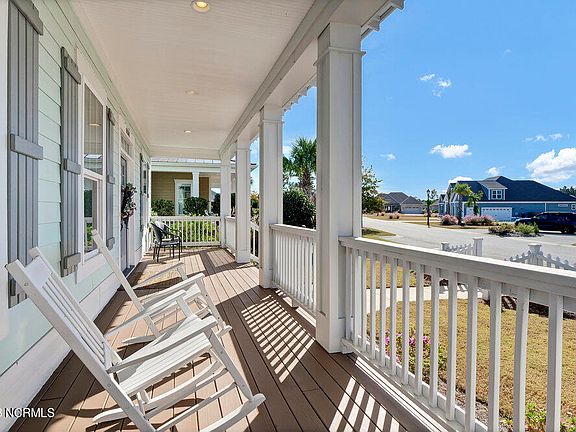 4th image of 8634 Hammocks Cove Trail NE