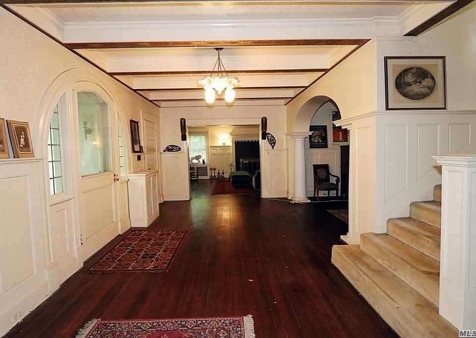 51 The Intervale, Roslyn Estates, NY 11576 Zillow