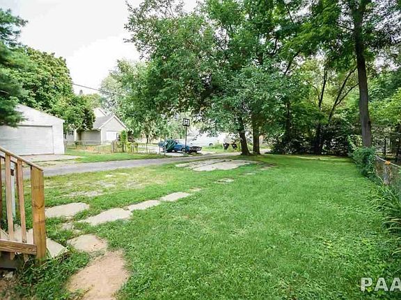 3rd image of 1106 E Nebraska Ave