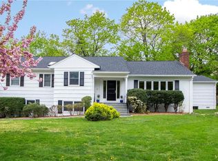 15 Bardion Ln, Harrison, NY 10528