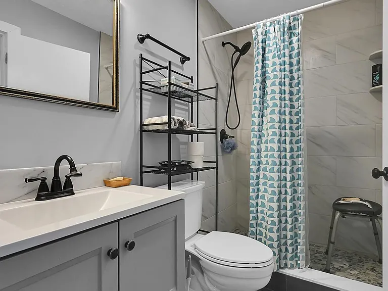 203 Lake Carol Dr — Photo 10
