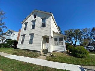 404 N Wellwood Ave, Lindenhurst, NY 11757