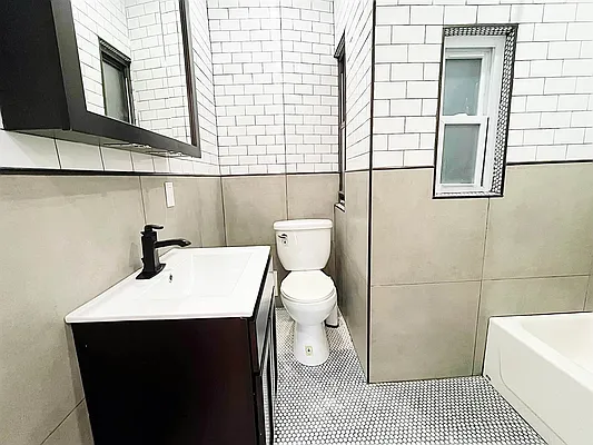 Rented by Bond New York | media 20