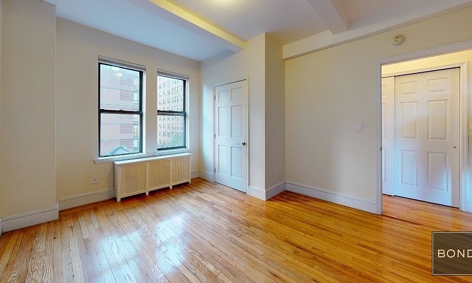 1st image of 700 W End Ave #6CR