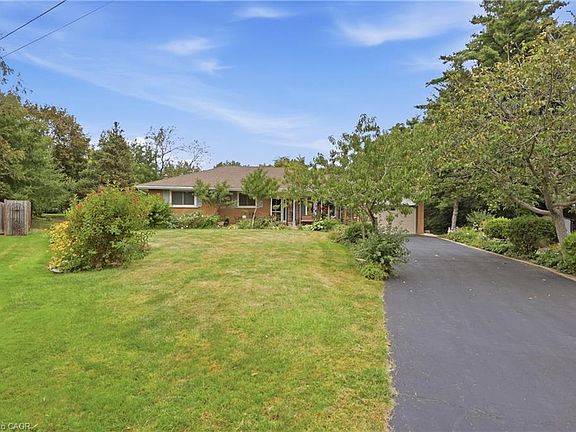 4th image of 4 Kew Ct