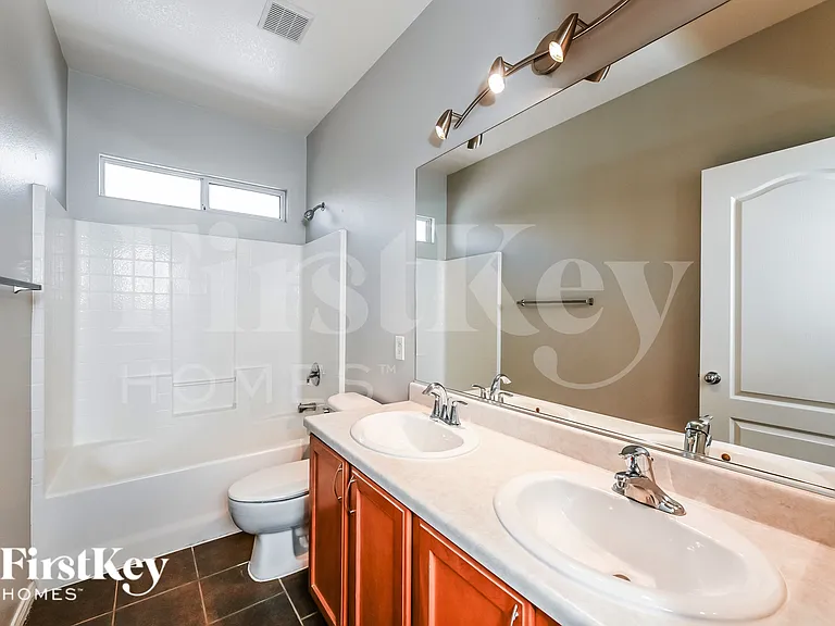 10828 Avenzano St — Photo 15