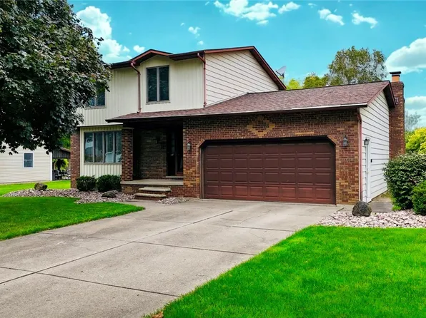 73 Birkshire Dr, Grand Island, NY 14072