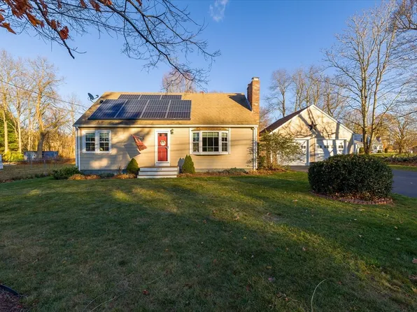 1912 Hill St, Northbridge, MA 01534
