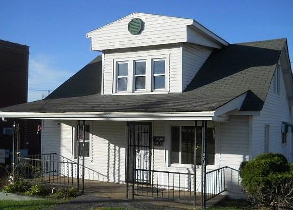 2nd image of 2009 S Kanawha St