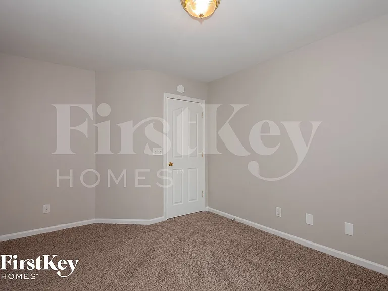 10122 Drew Ct — Photo 13