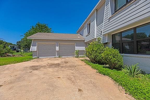 3rd image of 8524 Dryfield Dr #A