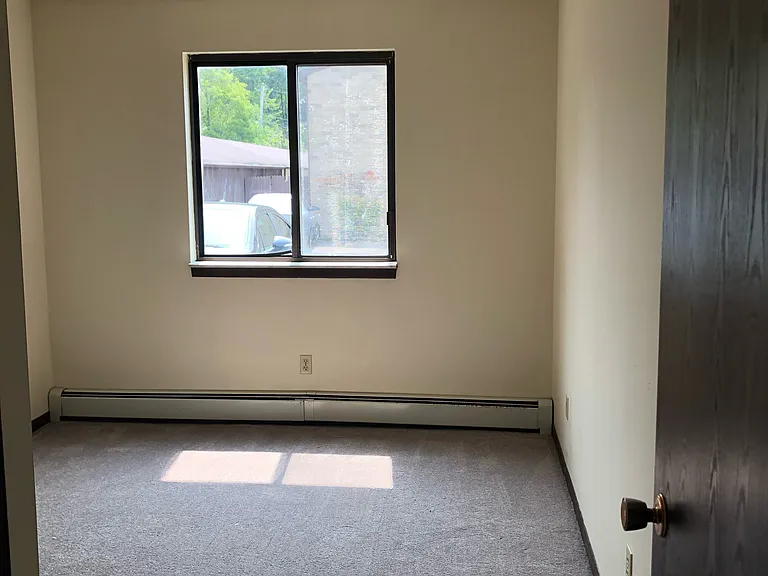285 Ellis Ave — Photo 10