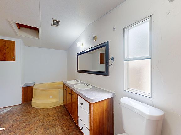 4th image of 1439 BLUE JAY Drive