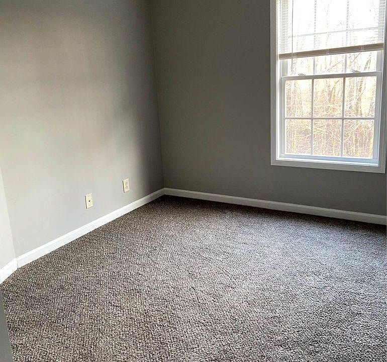 1st image of 923 Sugarcane Way