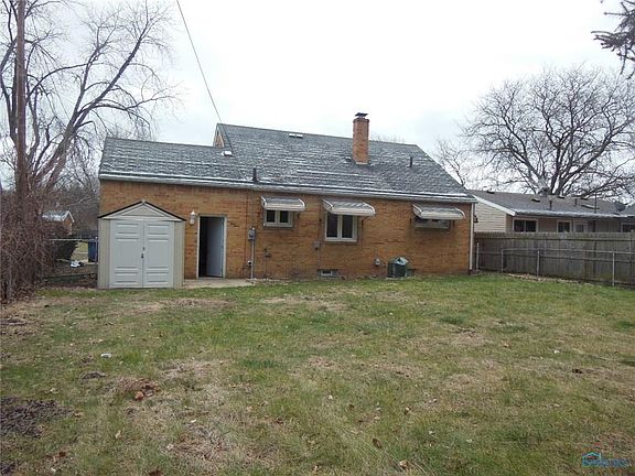 2nd image of 5555 Silverdale Dr