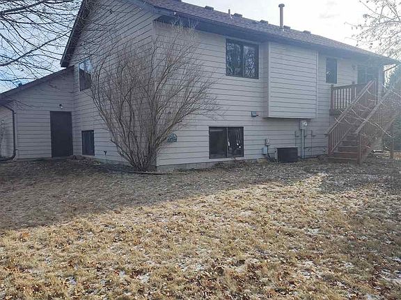 2nd image of 100 Sandpiper Dr
