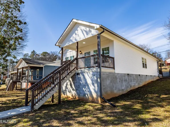 619 Midlake Dr, Knoxville, TN 37918