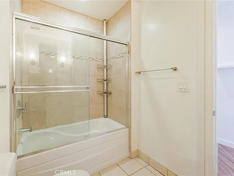 1100 Wilshire Blvd #2603 — Photo 12