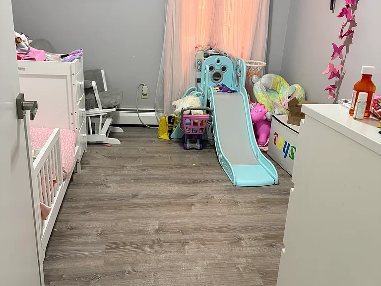 18 Lawton St #2 — Photo 11