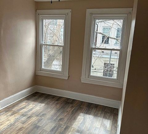 3rd image of 1620 French St