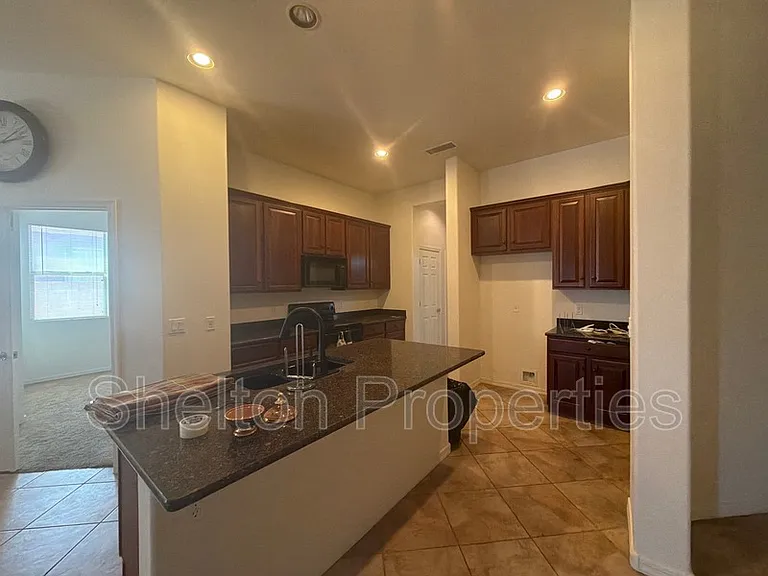 25207 W Centre Ave — Photo 5