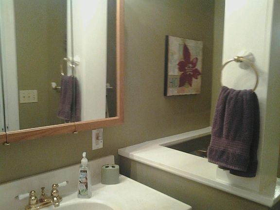 Clean freshly painted full bathroom