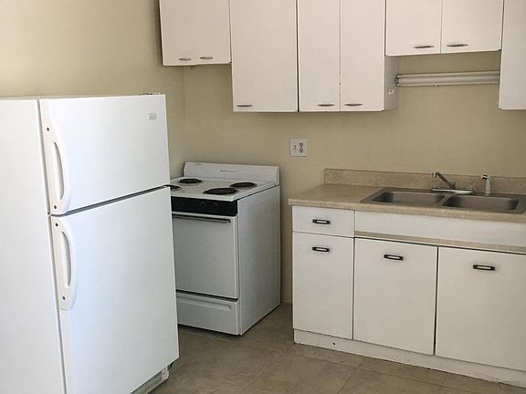2nd image of 1020 Truman St SE APT B
