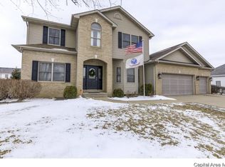 227 Heatherstone Dr, Chatham, IL