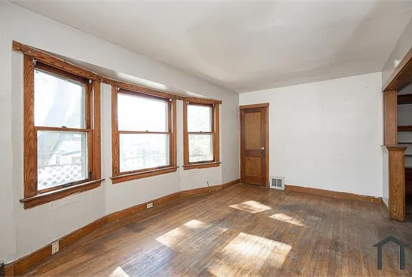 3202 W 82nd St #2 — Photo 5