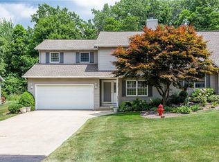 3975 Woodlands Dr, Vermilion, OH 44089