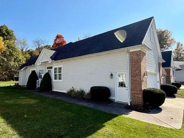 2013 Chatham Dr, Fairview, PA 16415