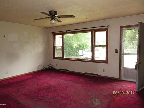 5th image of 724 Tower Dr