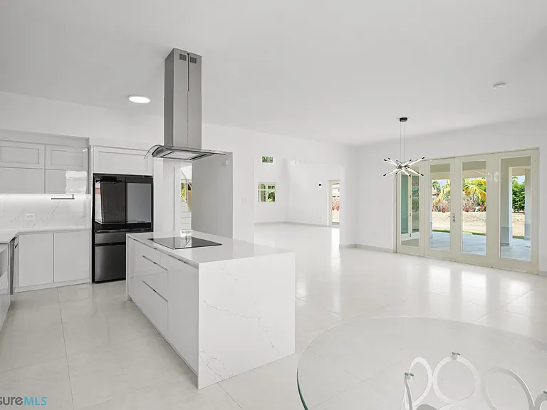 157 Jacintos Sabanera — Photo 11