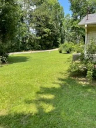 75 Riverside Dr — Photo 12