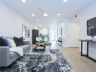 909 Reinli St APT 217, Austin, TX, 78751