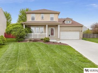 2616 N 164th Cir, Omaha, NE 68116