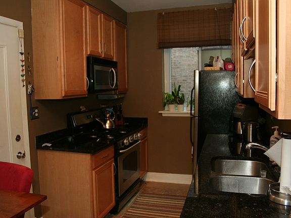 eat in kitchen
