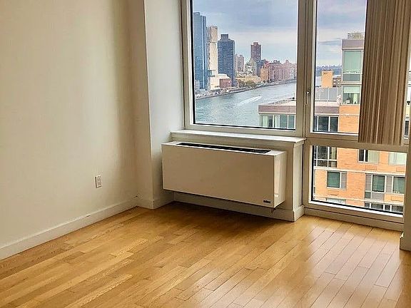 5th image of 415 Main St Penthouse 1H