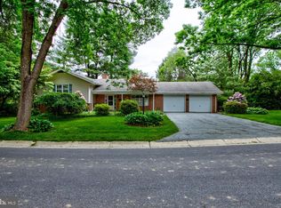 1 Bluebird Dr, Wyomissing, PA 19610