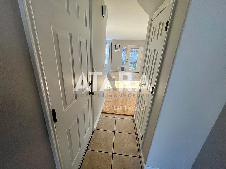 254 N Bliss Ct — Photo 6