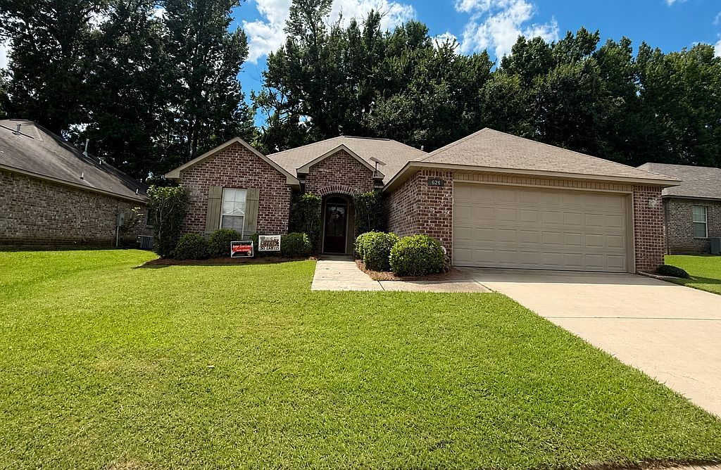 624 Lexington Dr - Property Image