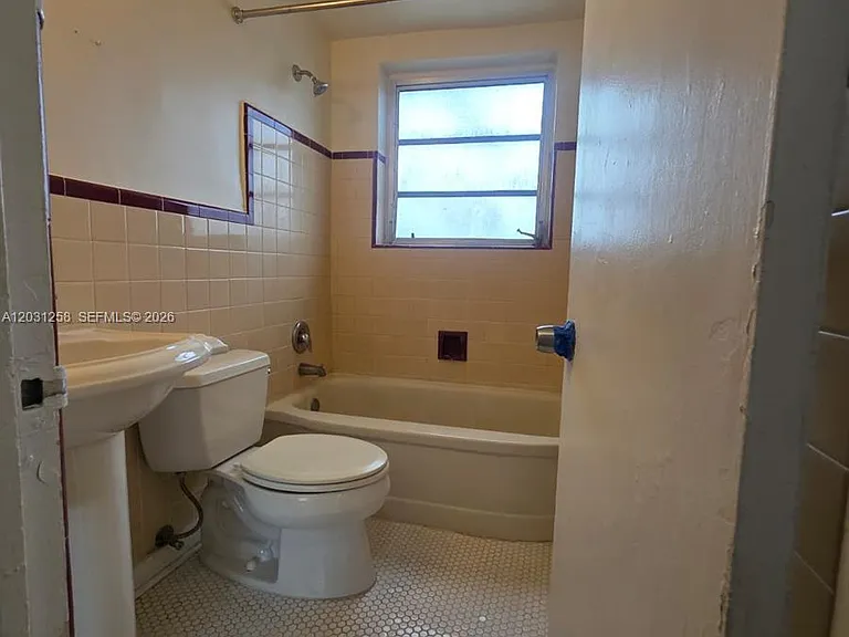 8024 Harding Ave #1A — Photo 6
