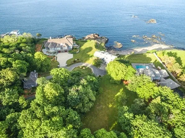 11 Spouting Horn Rd, Nahant, MA 01908
