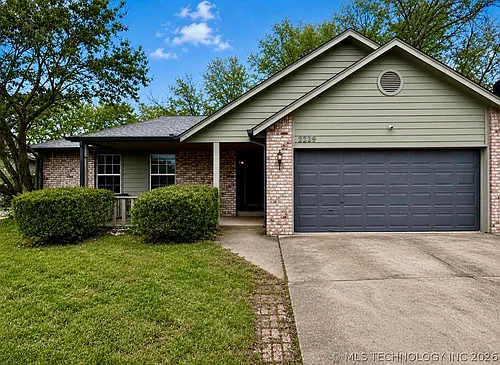 2229 W Quinton St Photo 1