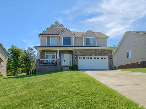 30932 Asbury Hill Dr, New Hudson, MI 48165