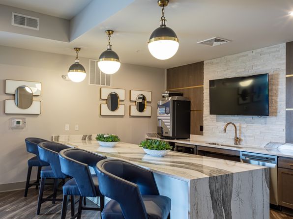 450 Perimeter Dr #2-2206