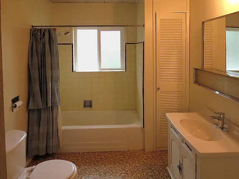 3 bed, 1566 sqft, $3,600 — Photo 1